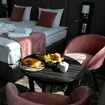 Estera 4* Krasków