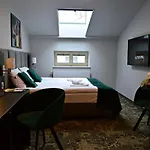 Hotel Estera 4*