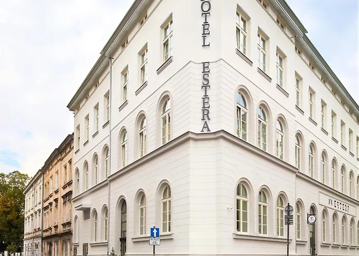 Hotel Estera 4*