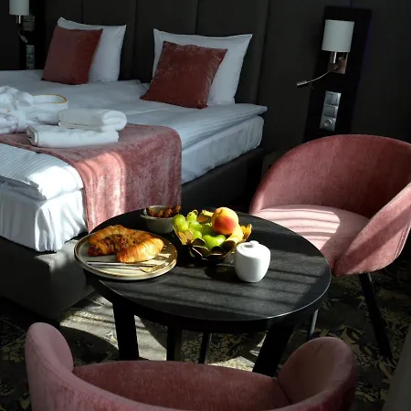 Estera 4* Krakow